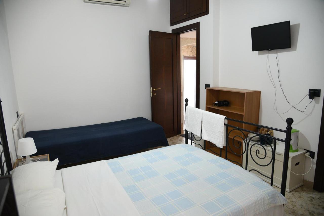 Corte Trecantaia 11 Holiday Hotel Bari Buitenkant foto